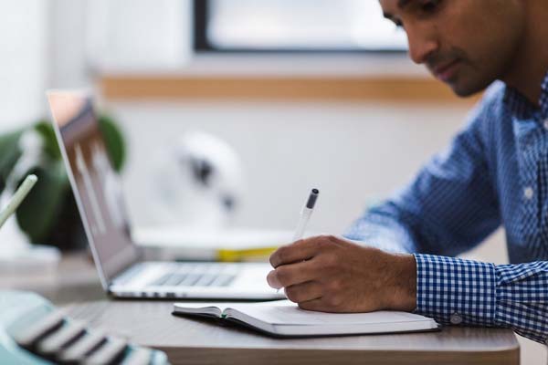 How to Stay Focused While Studying